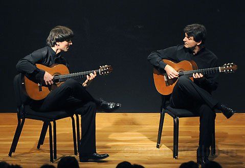 Мягкое и нежное звучание классической гитары