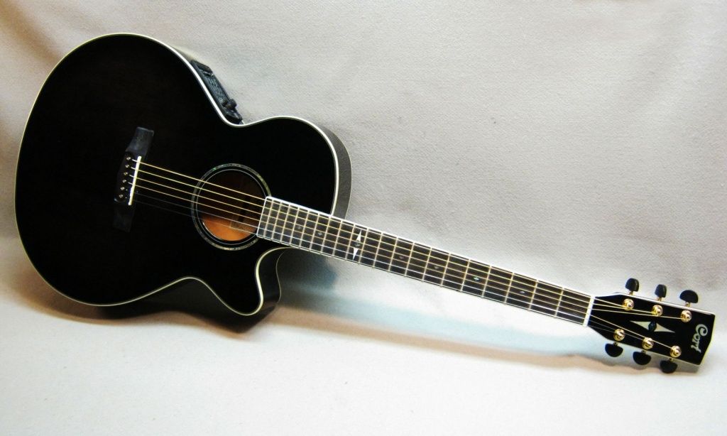 Акустическая мини-джамбо гитара для начинающих в Минске